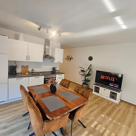 Balkon Aparment2, Meppen, Kueche, Badezimmer, Waschmaschine * Meppen