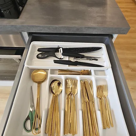 Ecocube 442 - Balkon, 2zimmer, Waschmaschine, Schlafsofa 아파트 메펜